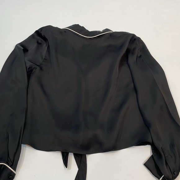 Wilfred Aritzia Blouse Top Shirt M Black Silky Cupro Fabric Sustainable Vegan. - Picture 10 of 12